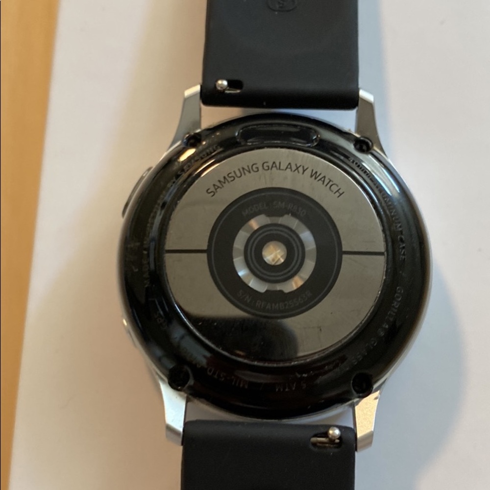 Samsung Galaxy watch Active 2 40MM silver - Picture 4 of 8